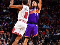 九游-穆古鲁扎回归赛场，赛况扑朔迷离首场状态亮眼，公牛观众沸腾！的简单介绍