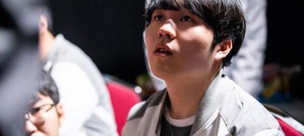 九游体育-包含Rookie在SKT比赛中突破纪录，比分优势明显引发热议！的词条