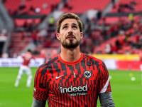 九游娱乐-法兰克福国际比赛日造点机会，志在欧联名次提升，引发热议，资深球员宣示担当的简单介绍