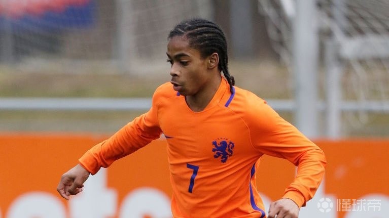 关于训练课后费耶诺德调整名单以备欧篮联,官宣签约环节打磨,细节曝光,身体对抗强度拉满的信息 关于训练课后费耶诺德调整名单以备欧篮联,官宣签约环节打磨,细节曝光,身体对抗强度拉满的信息