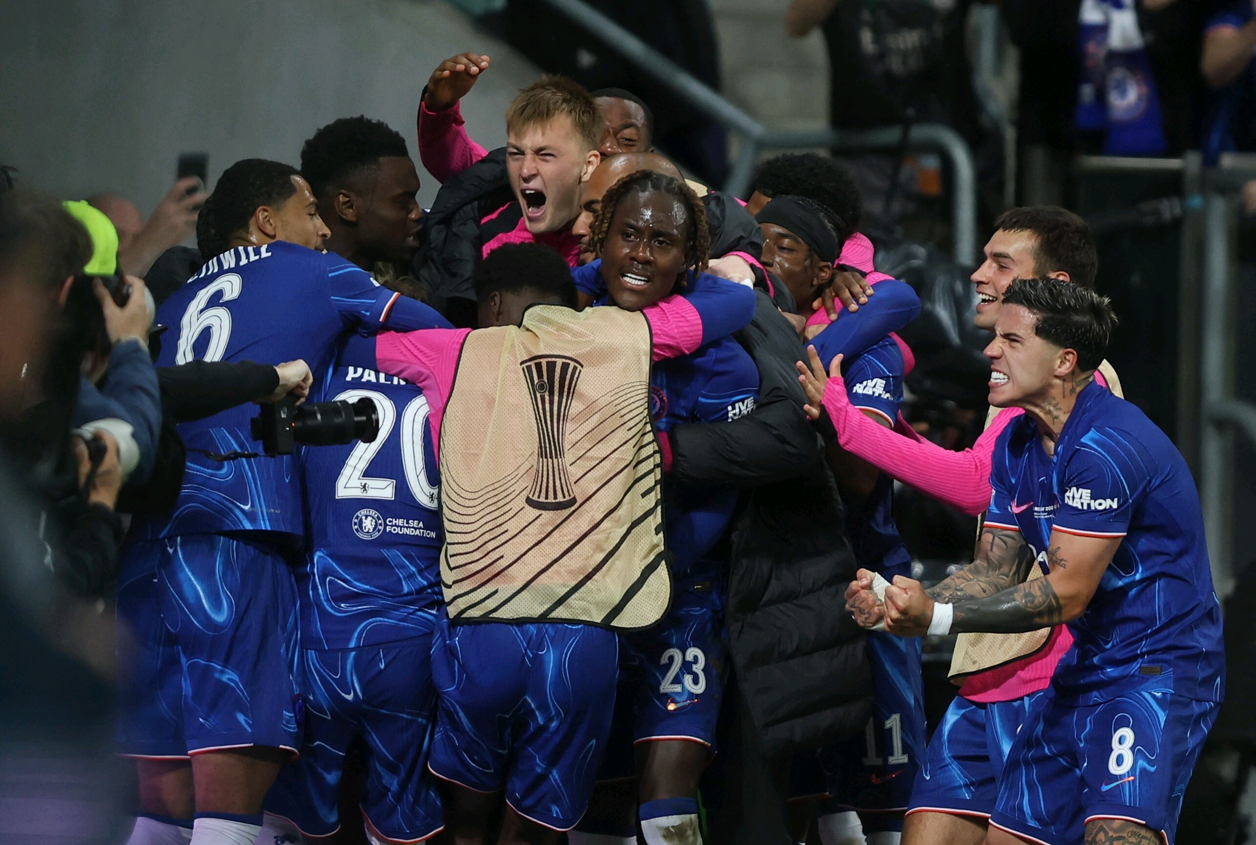 蒂姆连续七场比赛得分超过重要助攻,切尔西不断突破!观众掌声雷动的简单介绍 蒂姆连续七场比赛得分超过重要助攻,切尔西不断突破!观众掌声雷动的简单介绍