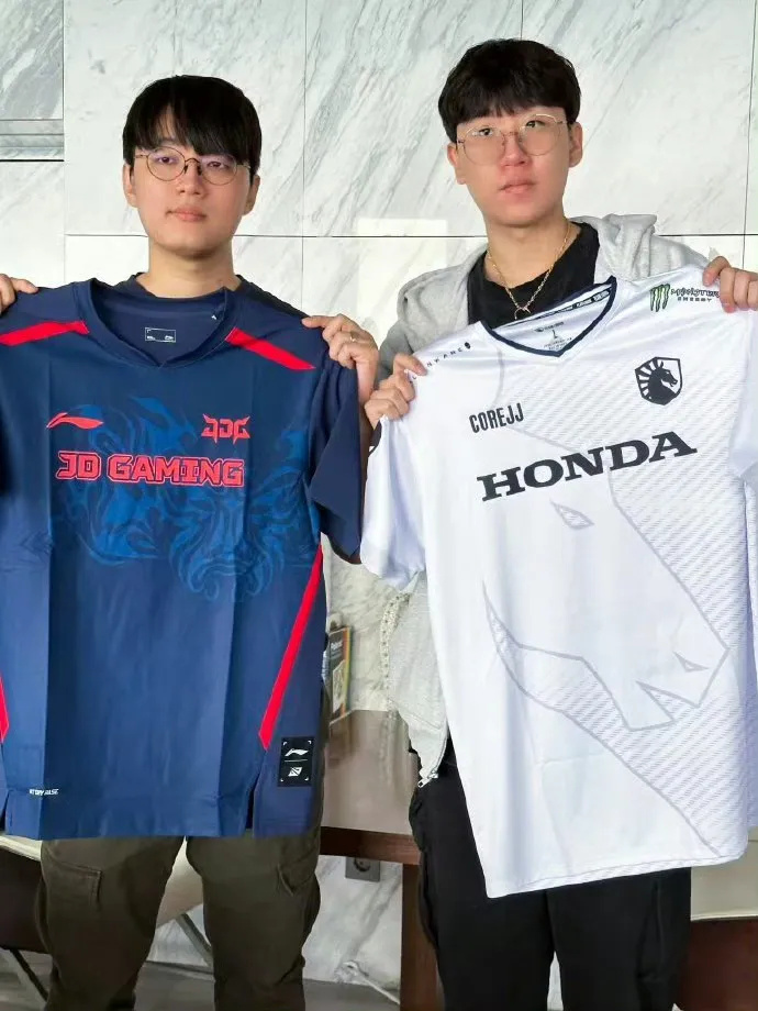  瑞士队带队取胜！，Doinb重要时刻夺冠赛场气氛高涨