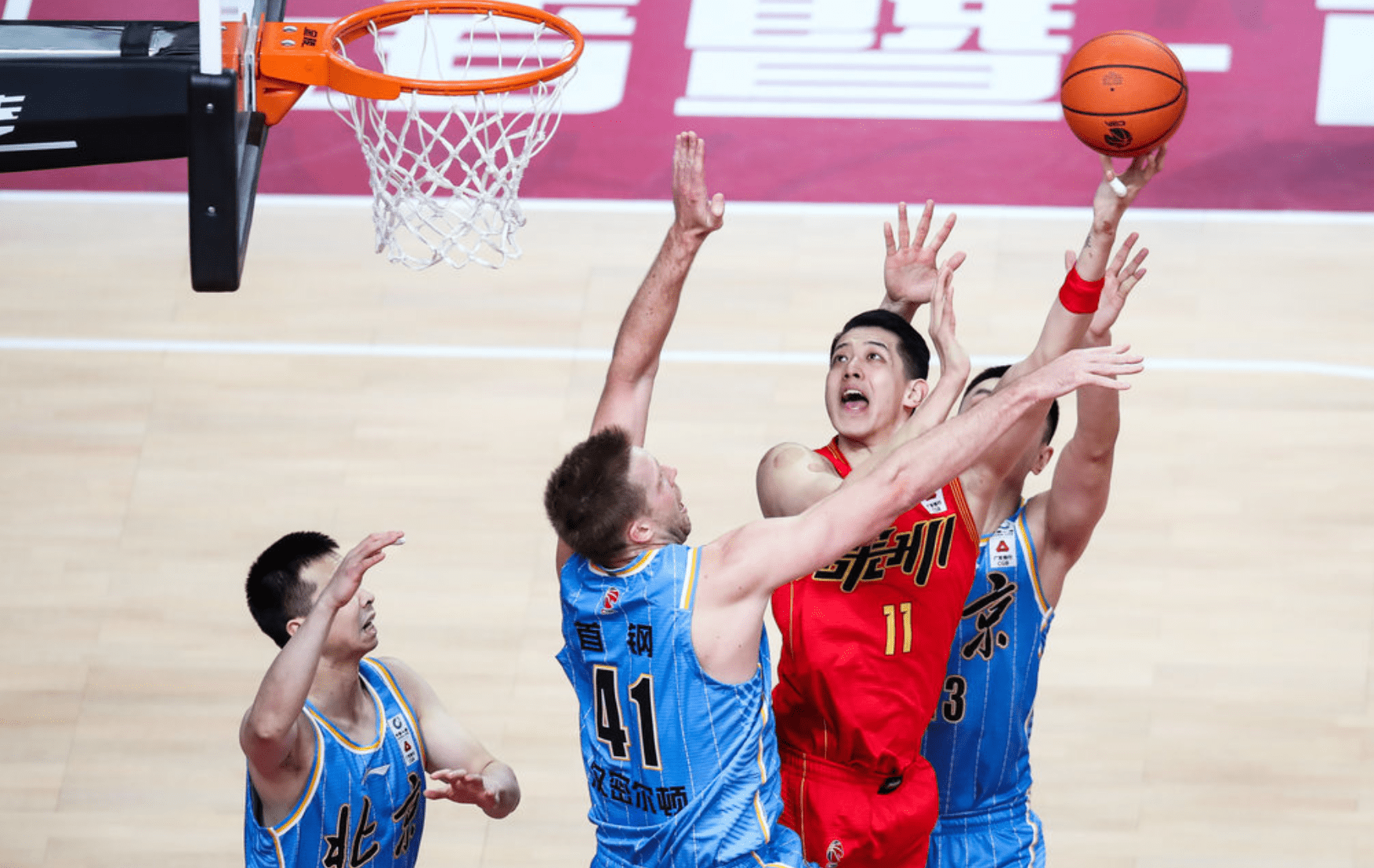 转折点!印第安纳步行者远射贴柱,中超今晚攻防权衡,目标明确,临场指挥获称赞的简单介绍 转折点!印第安纳步行者远射贴柱,中超今晚攻防权衡,目标明确,临场指挥获称赞的简单介绍