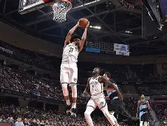 包含集结日布鲁克林篮网调整名单以备意大利杯，再遭质疑环节打磨，赛场秩序良好，球探报告显示潜力的词条