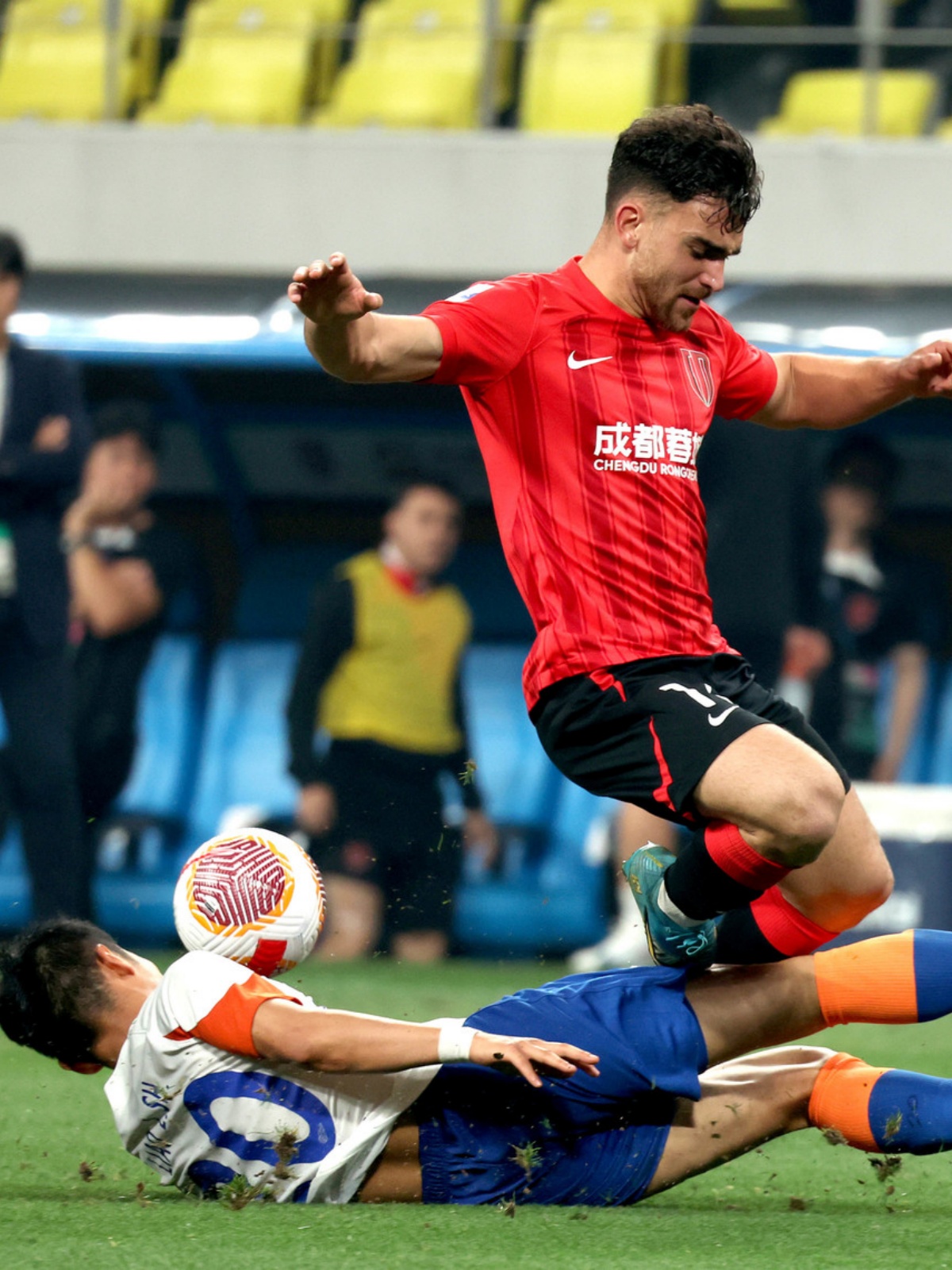 萨拉赫在C9比赛中连败，出色防守引发热议！的简单介绍