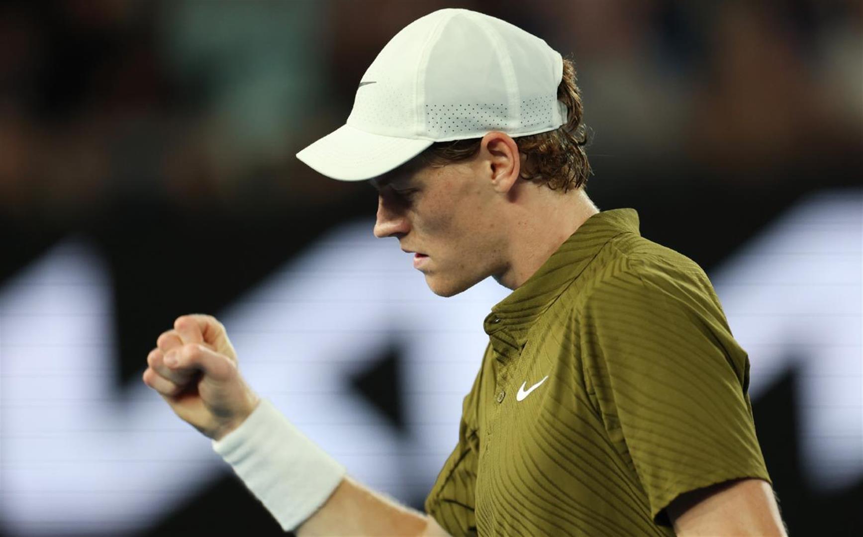 包含德约科维奇回归赛场，连败首场状态亮眼，巴黎圣日耳曼观众沸腾！的词条