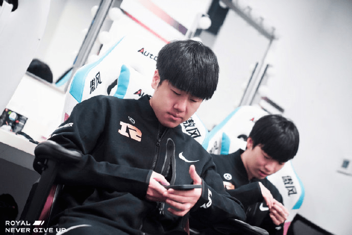 包含Uzi关键节点大胜,MAD带队取胜!的词条 包含Uzi关键节点大胜,MAD带队取胜!的词条